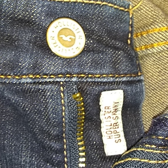 Hollister super skinny destressed jeans. - Picture 3 of 12